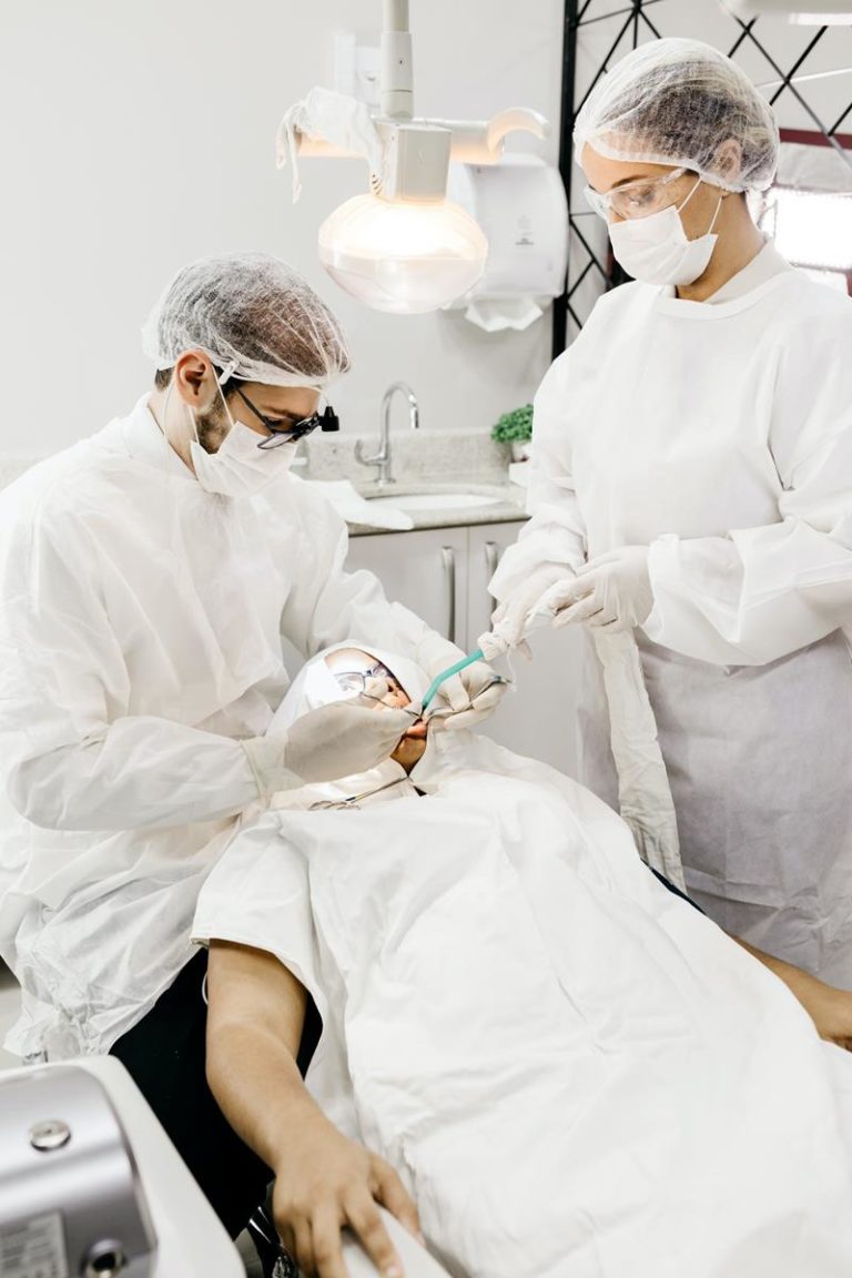 Istotne informacje o nakładkach do korekcji wad zębów